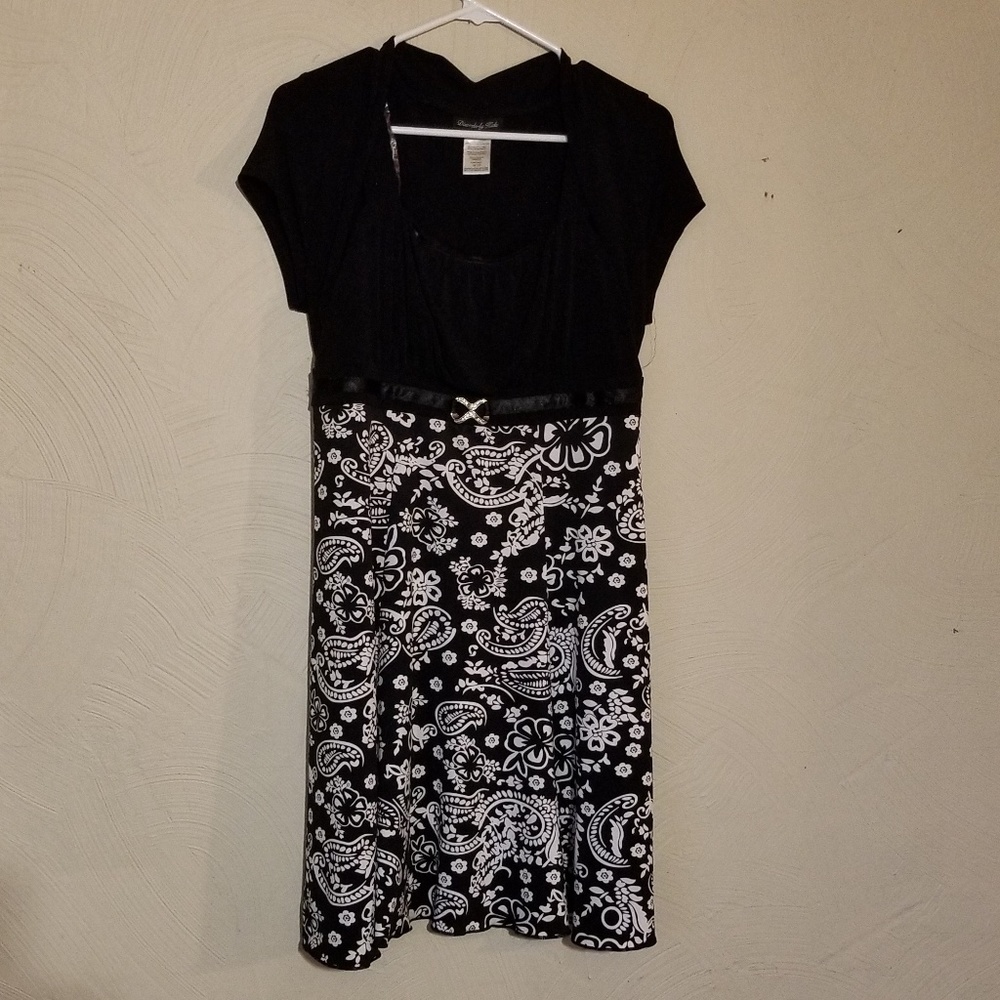 Black and white paisley patterned midi dress
